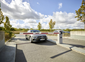 SH 100 mit Ovalbaum, LED Baum  und Haubenbeleuchtung und Lichtschranke, Sperrbreite ca