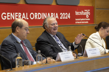 A Tortosa, A Gómez y M Peraza Asamblea General TECNIFUEGO 2024